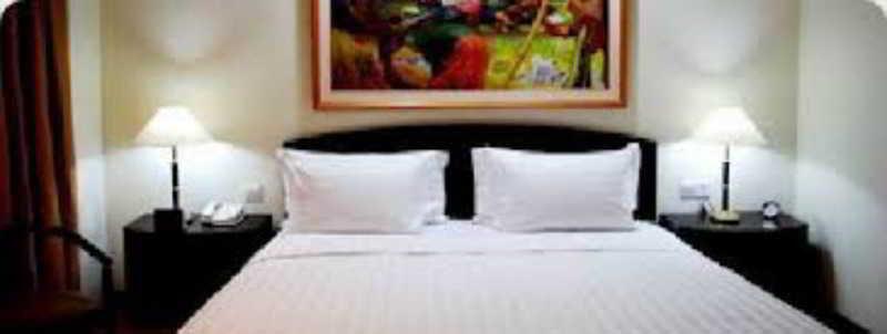 Sintesa Peninsula Hotel Palembang Exterior photo